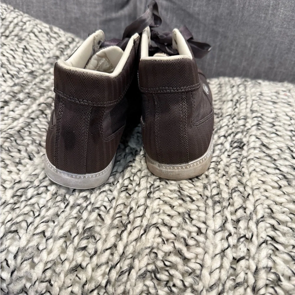 Lacoste Women's High-Top Sneakers in Dark Purple